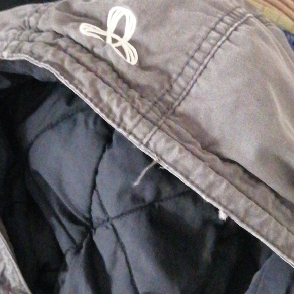 TNA Aritzia Platoon Jacket - Picture 8 of 8